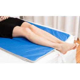 Cooling and Warming Mattress Topper For The Legs